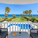 Royal Beachfront וילה
