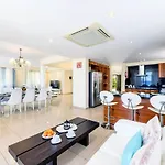 וילה Royal Beachfront פרוטאראס