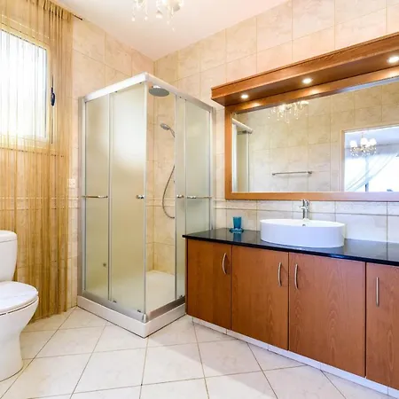 Royal Beachfront * Protaras
