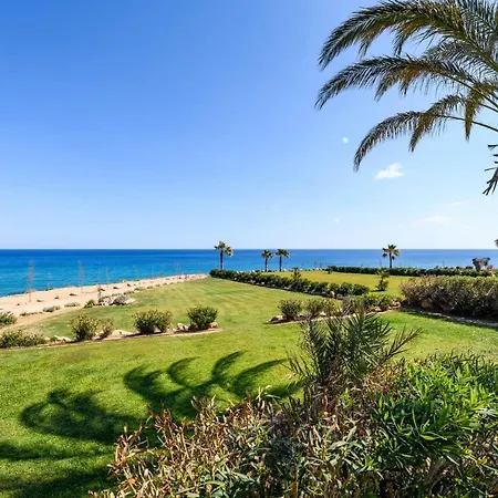 Royal Beachfront *