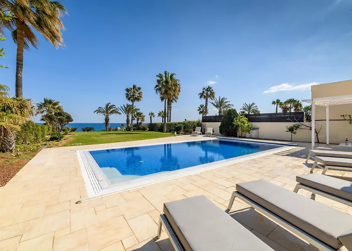 Vila Royal Beachfront Protaras