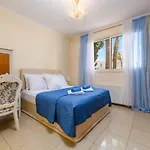 Royal Beachfront *