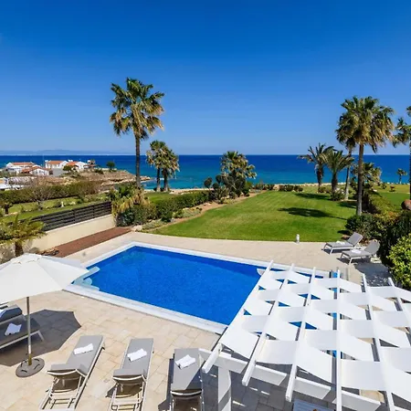 Royal Beachfront * Protaras